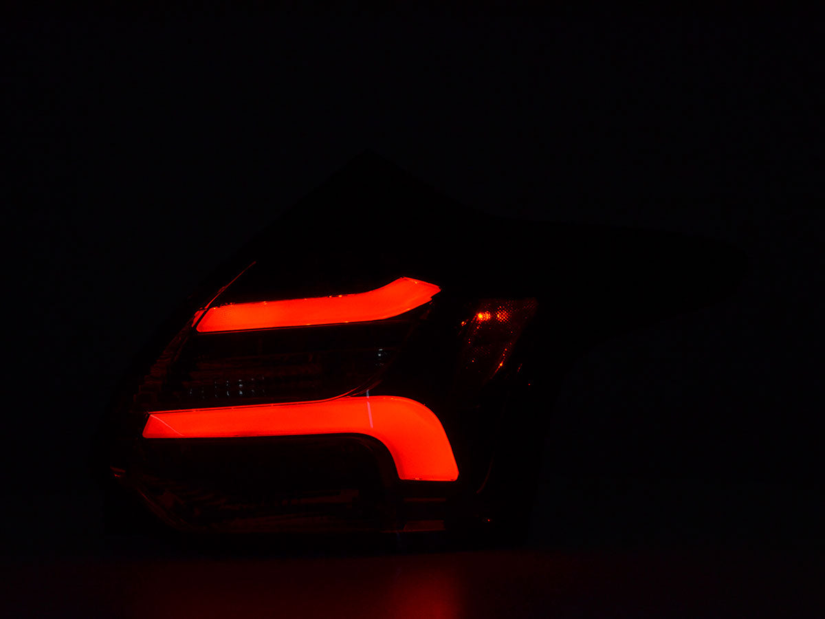 LED Rückleuchten gebraucht Ford Focus 3 Schrägheck Bj. 11-14 rot/smoke