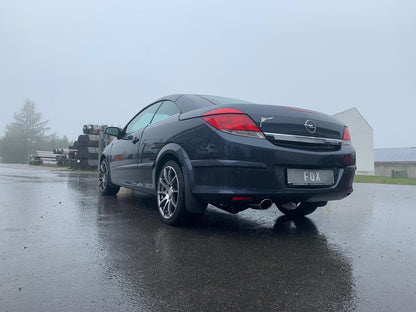 Opel Astra H TwinTop mit Ausschnitt Endschalldämpfer einseitig - 115x85 Typ 32
