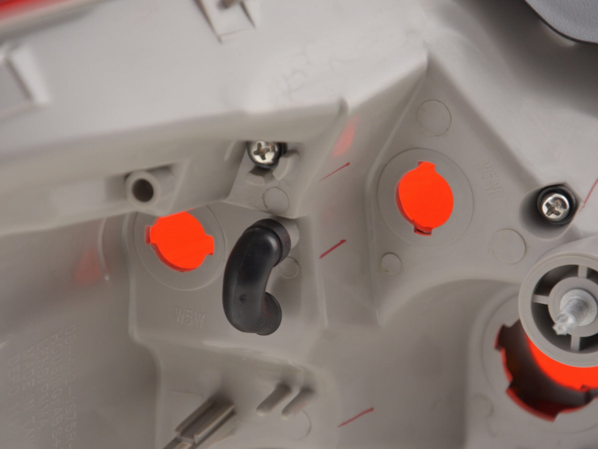 Verschleißteile Rückleuchte rechts Opel Astra J Kombi Bj. 10-12 rot