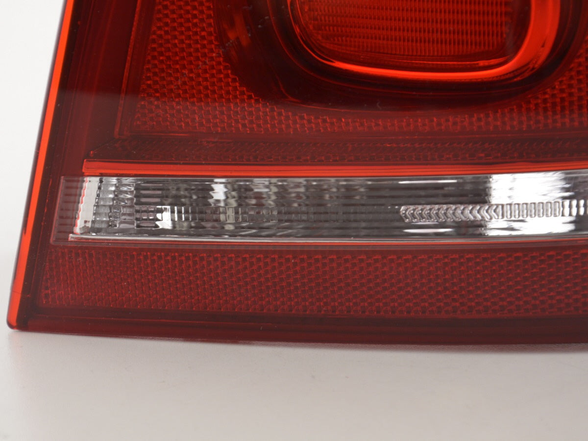 Verschleißteile Rückleuchte rechts VW Passat 3C Limousine Bj. 2010- rot/klar