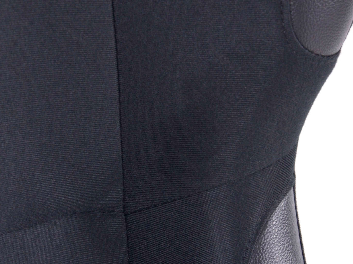 FK Sportsitze Auto Vollschalensitze Set Basic in Motorsport-Optik