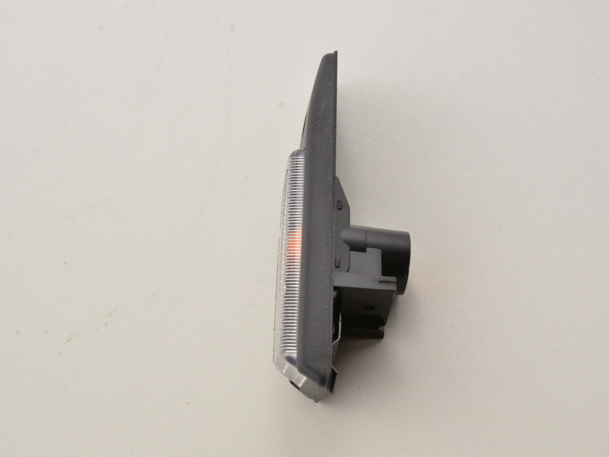 Verschleißteile Seitenblinker rechts BMW E32 / E34